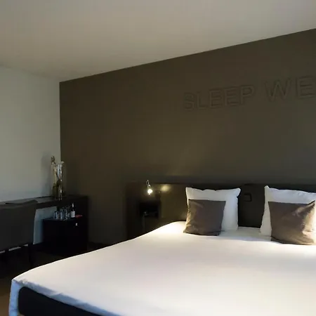 ホテル Central 4*